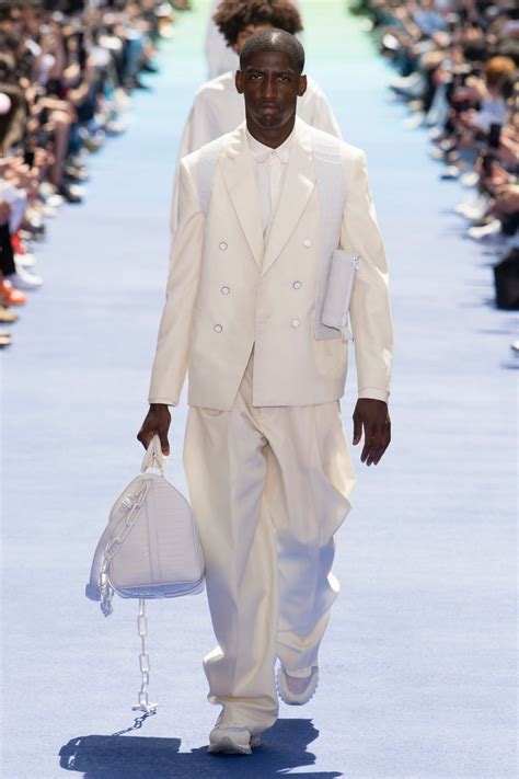 louis vuitton sfilata uomo parigi 2019|Louis Vuitton dresses for men.